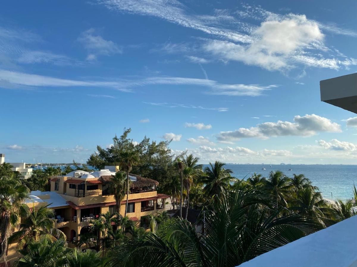 Cuxos Hotel Beachfront Исла-Мухерес Экстерьер фото