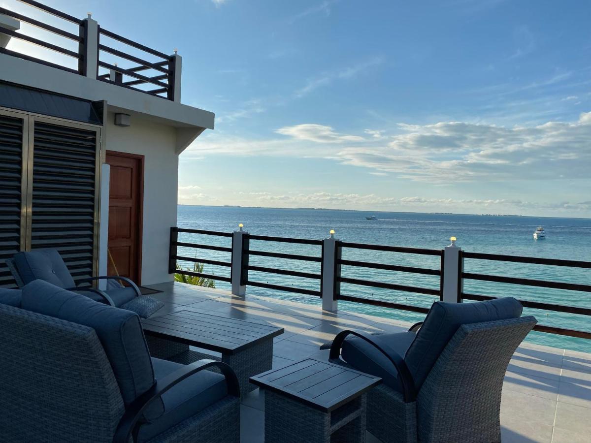 Cuxos Hotel Beachfront Исла-Мухерес Экстерьер фото