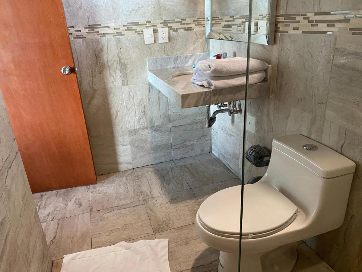 Cuxos Hotel Beachfront Исла-Мухерес Экстерьер фото