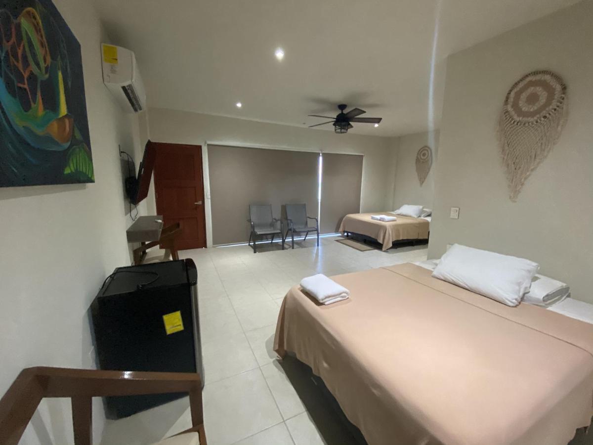 Cuxos Hotel Beachfront Исла-Мухерес Экстерьер фото