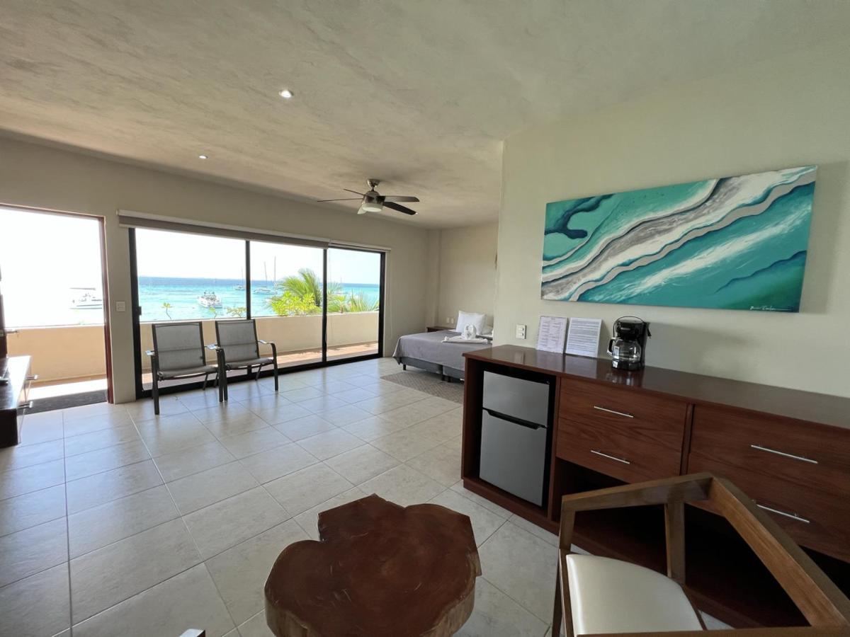 Cuxos Hotel Beachfront Исла-Мухерес Экстерьер фото