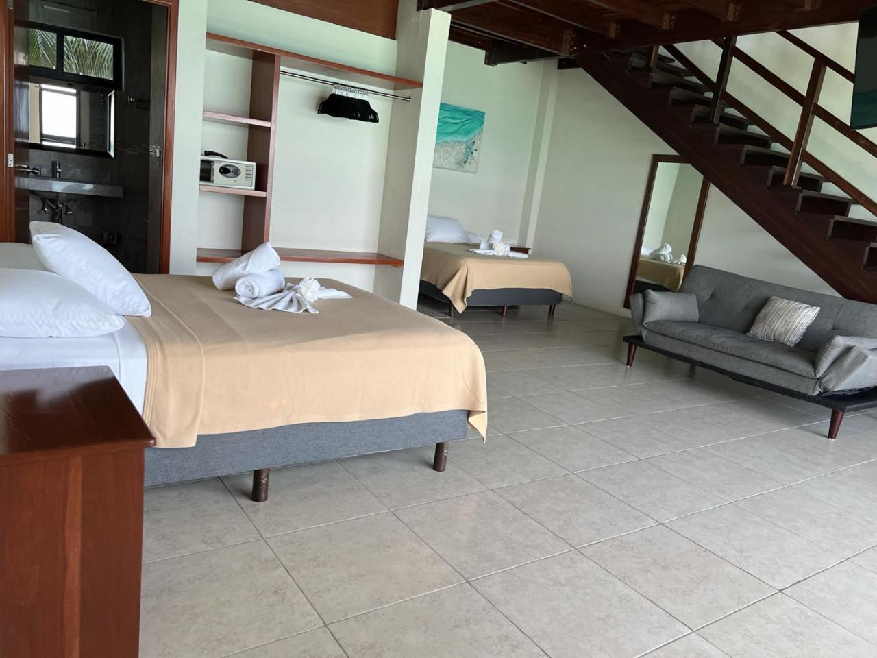 Cuxos Hotel Beachfront Исла-Мухерес Экстерьер фото