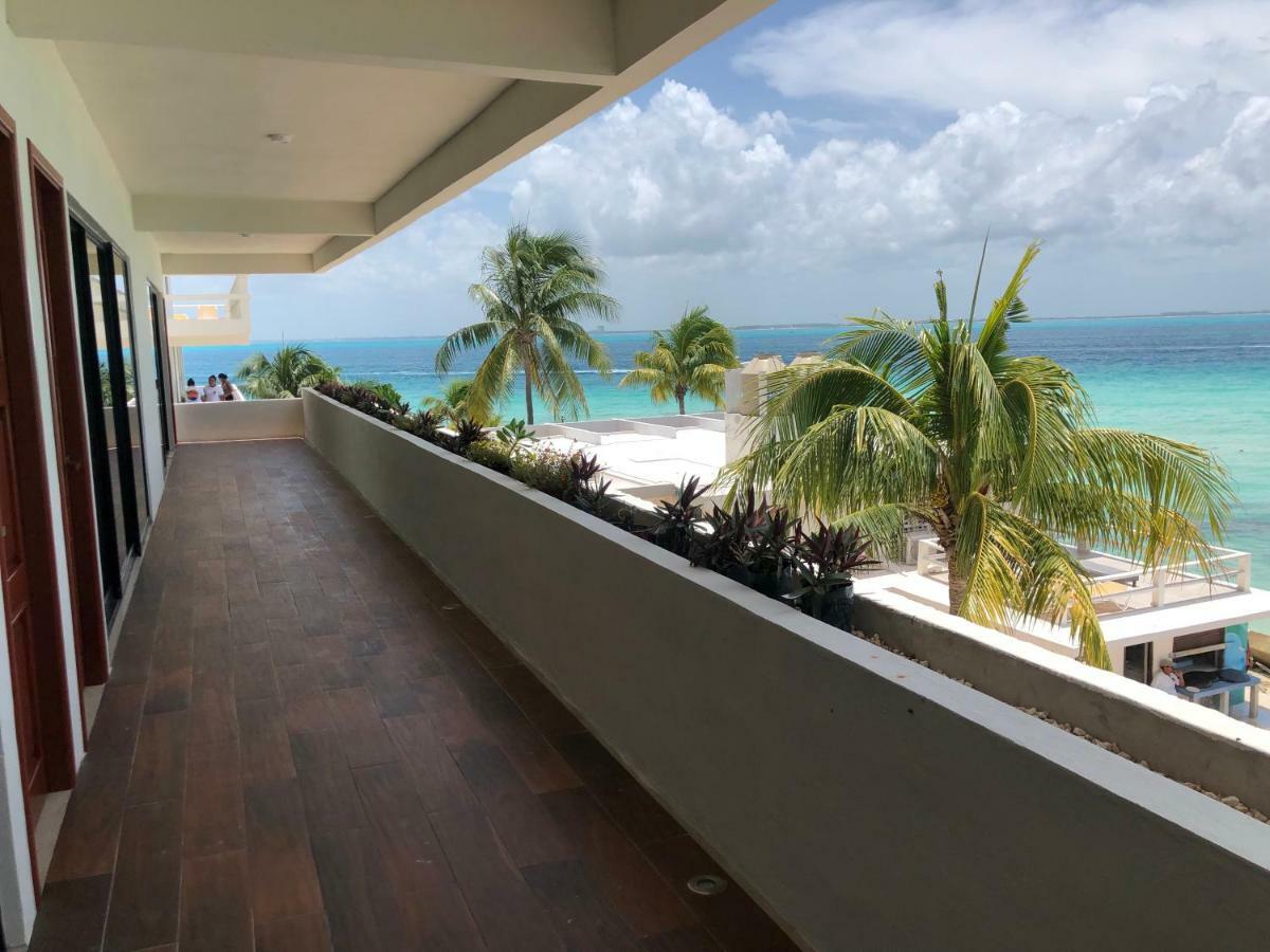 Cuxos Hotel Beachfront Исла-Мухерес Экстерьер фото