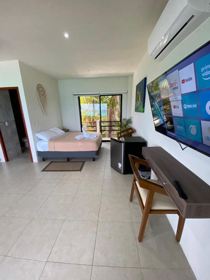 Cuxos Hotel Beachfront Исла-Мухерес Экстерьер фото